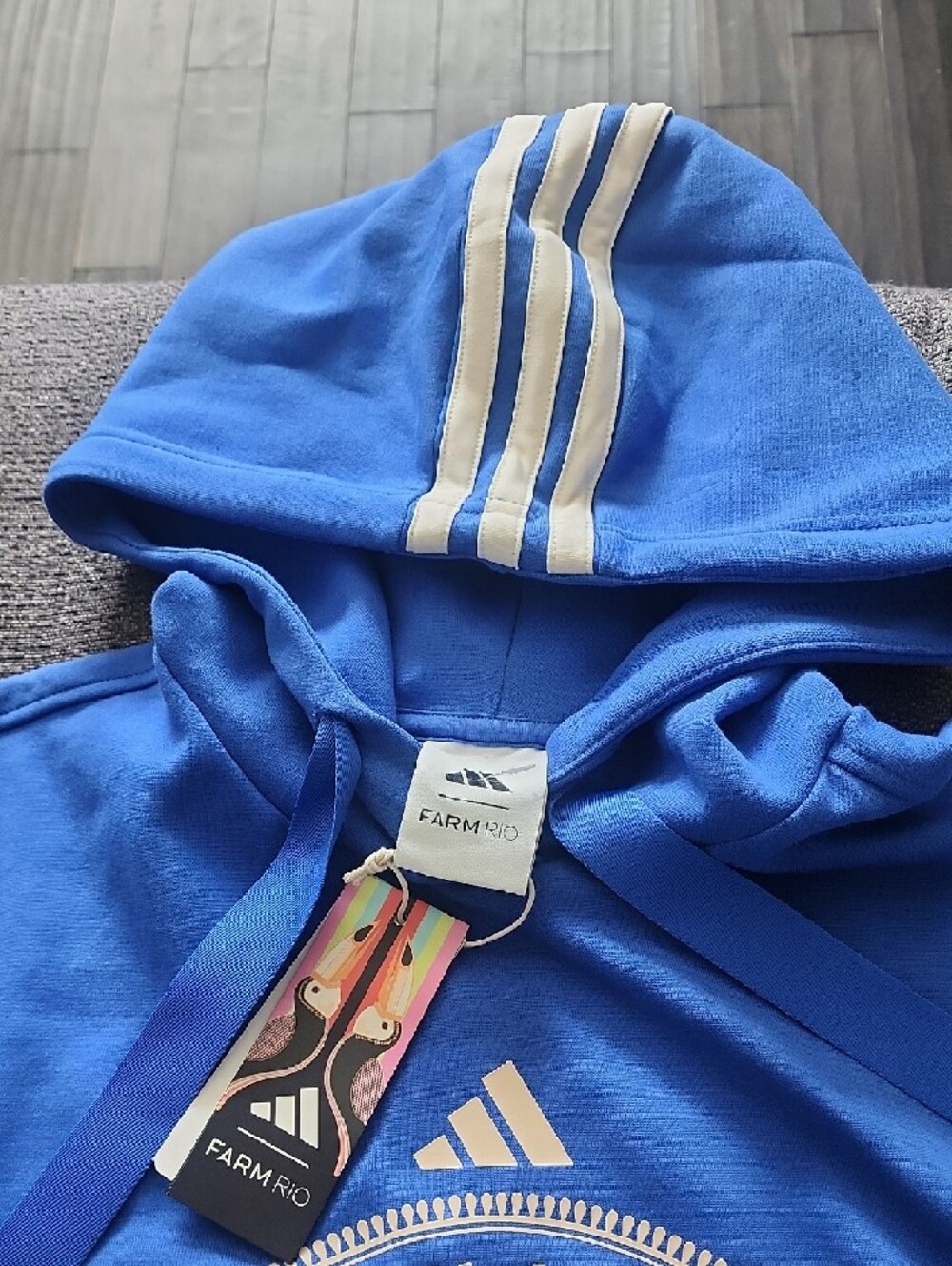 adidas Womens Farm Rio Hooded Sweatshirt NWT size Small - Picture 3 of 4